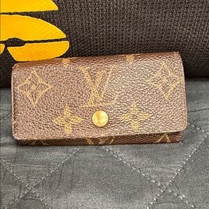 Louis Vuitton Brown Monogram Keyholder